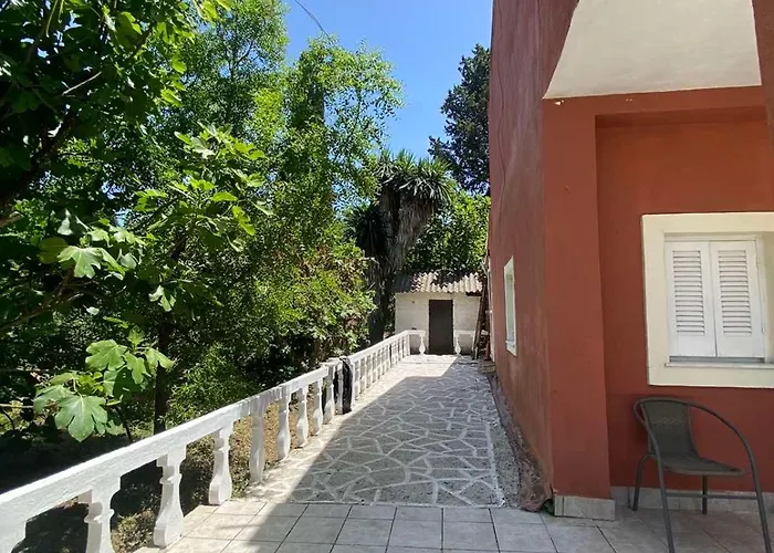 度假居 George's Country Corfu House Áfra
